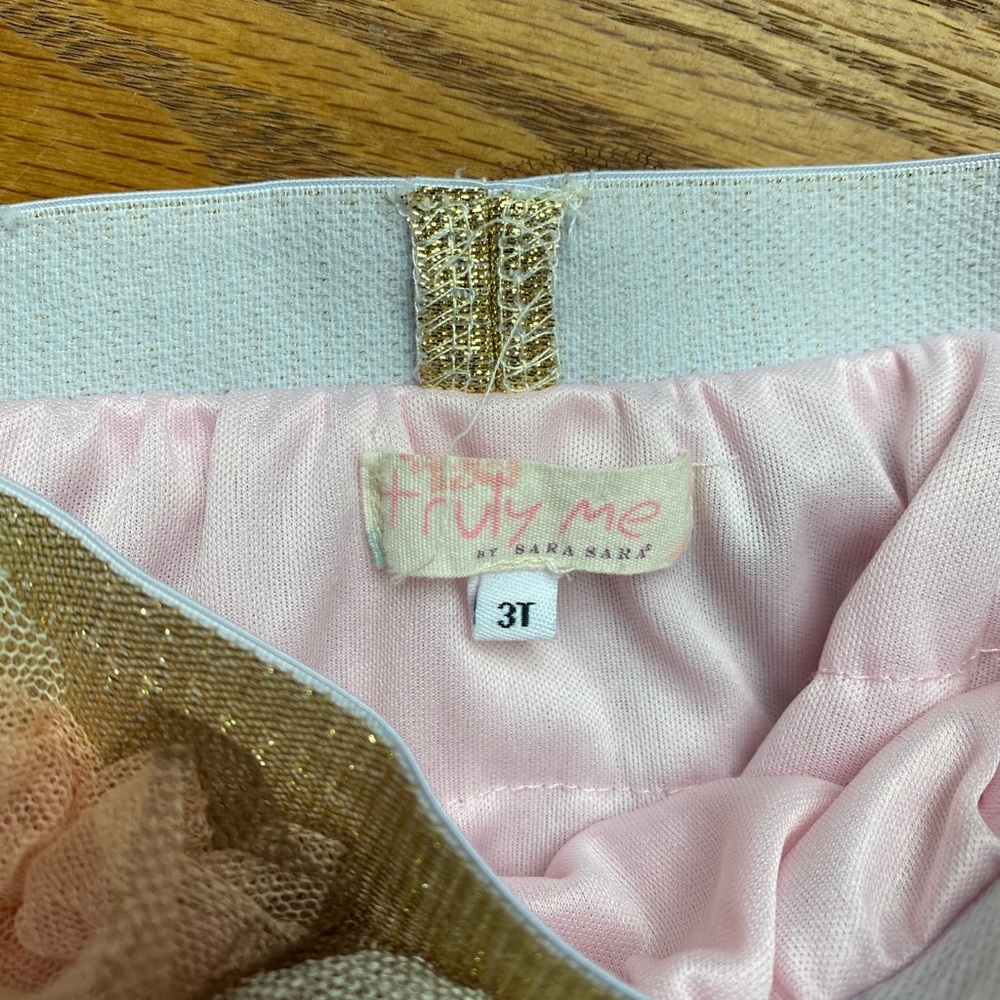 🦋 6/$25 Ruffle tutu 3T - Picture 3 of 3